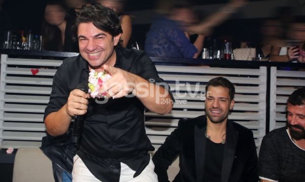 Ο Νίκος Κουρκούλης διασκέδασε στον Αργυρό – Τα συγκινητικά λόγια και η θερμή υποδοχή