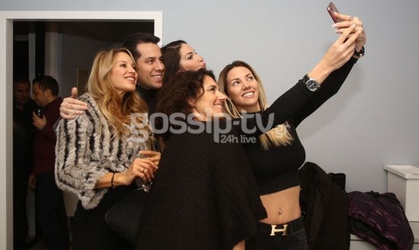 Σε εγκαίνια στη Νέα Ερυθραία