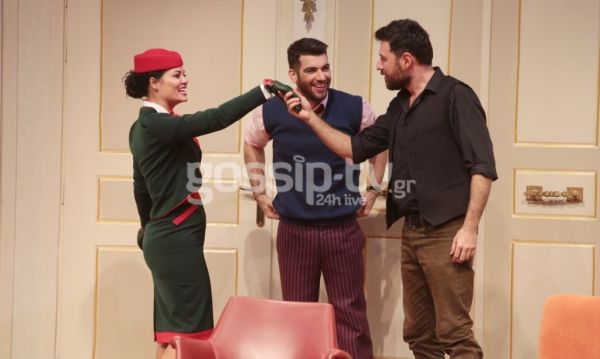 Πρεμιέρα για την παράσταση «Πετάει – Πετάει»