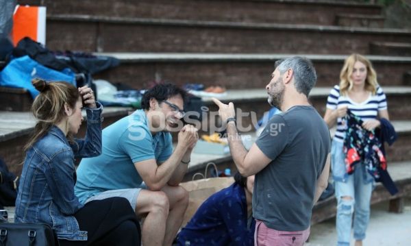 Πρόβες στο θέατρο Βράχων για τους πρωταγωνιστές της παράστασης «Το Ψέμα»