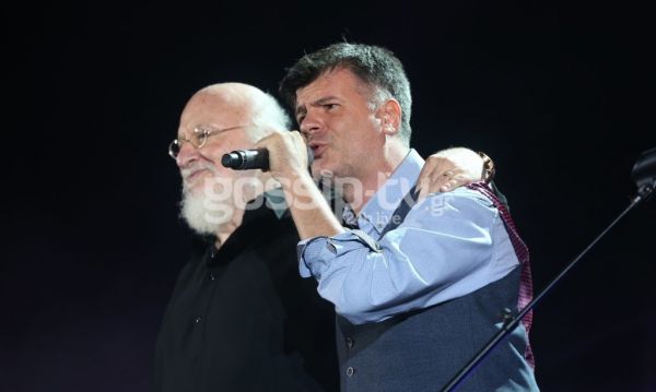 Όλα όσα έγιναν στη μοναδική συναυλία του Σαββόπουλου στο Καλλιμάρμαρο Παναθηναϊκό στάδιο