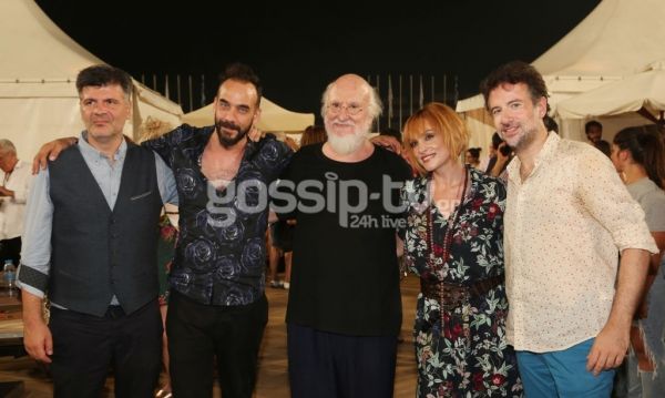 Όλα όσα έγιναν στη μοναδική συναυλία του Σαββόπουλου στο Καλλιμάρμαρο Παναθηναϊκό στάδιο