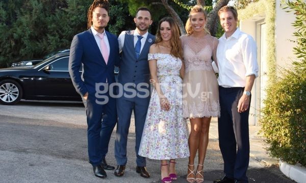 Καλομοίρα: Το φωτογραφικό άλμπουμ της βάπτισης της κόρης της