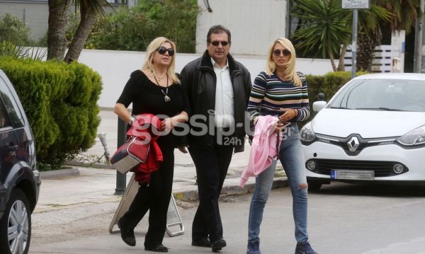 Κωνσταντίνα Σπυροπούλου: Πρωινή βόλτα με τους γονείς της 