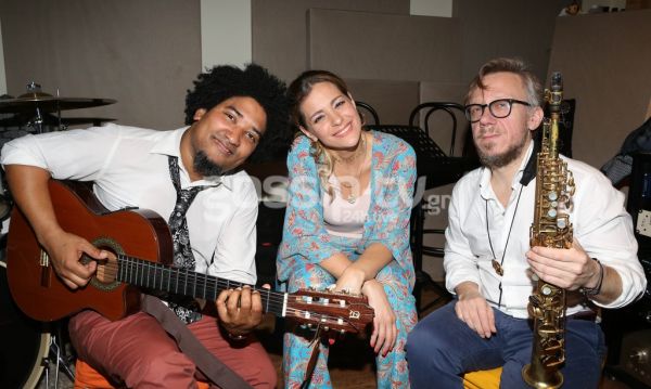 Νατάσα Μποφίλου: Ένα μοναδικό live με Yoel Soto και Δημήτρη Τσάκα