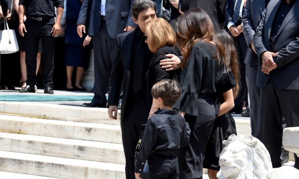 Ο Δημήτρης Γιαννακόπουλος κατά την άφιξή του στον Ιερό Μητροπολιτικό Ναό Αθηνών 