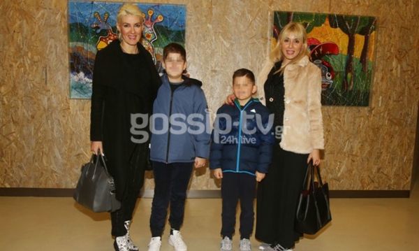 Αδελφές Φραγκάκη: Στο θέατρο με τους... άνδρες της ζωής τους! (pics)