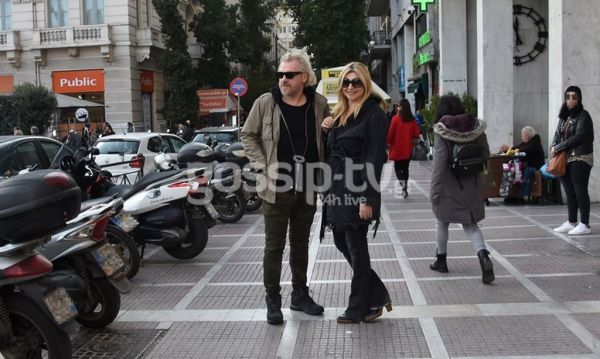 Κώστας Σπυρόπουλος-Χριστίνα Πολίτη: Βόλτα για δύο στο κέντρο της Αθήνας