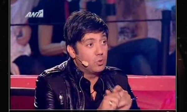 Νέο look και αποκαλύψεις παραιτήσεων στο X-Factor