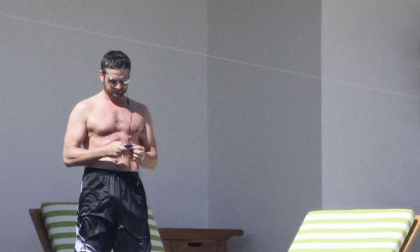 Η Aniston εξηγεί για τον Butler