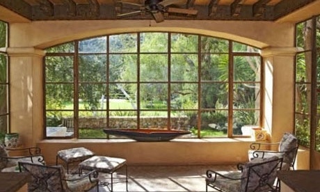 Πουλάει το σπίτι του ο Gibson