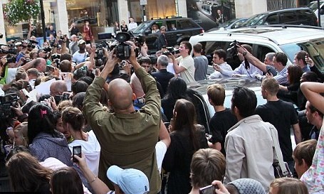 Τρέλανε τους Λονδρέζους η Katy Perry