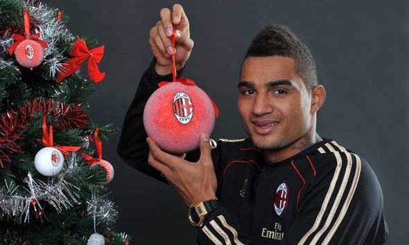 Η Milan κάτω από το… δέντρο