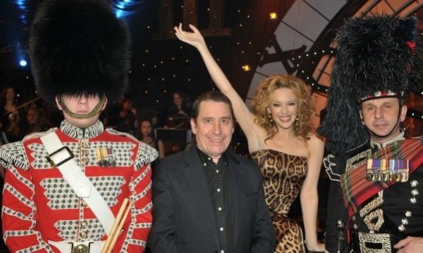 Video: Η Πρωτοχρονιά της Kylie Minogue