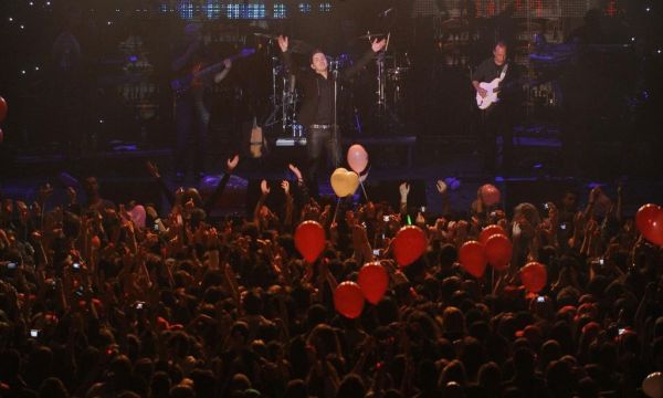 Καρέ-καρέ η συναυλία του Μιχάλη Χατζηγιάννη