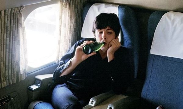 Αδημοσίευτες φωτογραφίες των Beatles