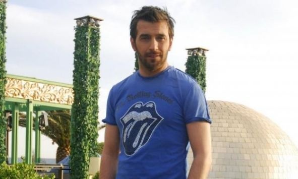 Quiz: Ποιος τραγουδιστής είχε αφίσα τον Σαραβάκο;