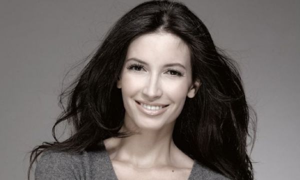 Ποια επώνυμη παραδέχεται ότι έχει κάνει πλαστικές