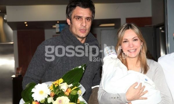 Φωτογραφίες από την έξοδο της Λίνας Σακκά από το μαιευτήριο!