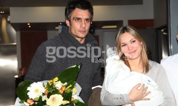 Φωτογραφίες από την έξοδο της Λίνας Σακκά από το μαιευτήριο!