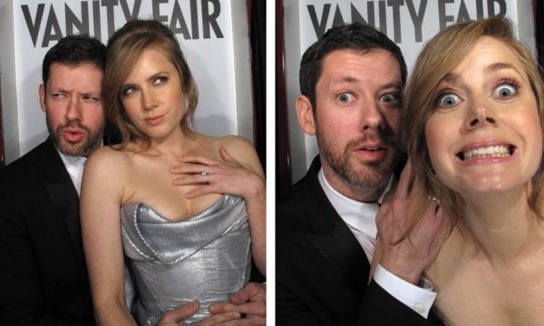 Οι σταρ ποζάρουν στο φωτογραφικό θάλαμο στο πάρτι του Vanity Fair
