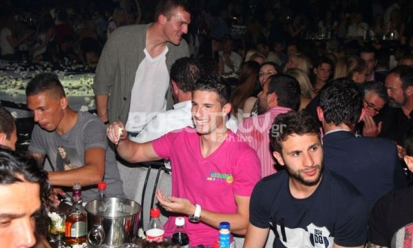 Το γλέντι του Ολυμπιακού στον Βέρτη