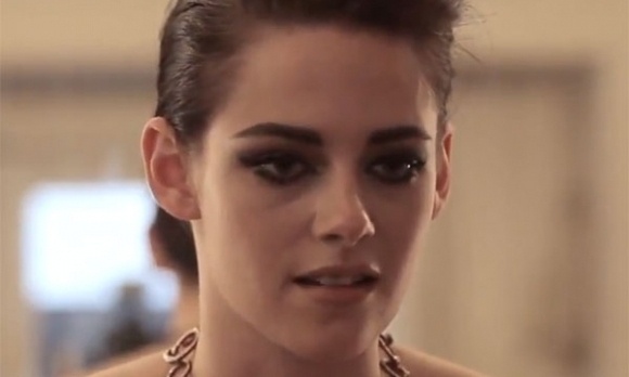O Mario Testino φωτογραφίζει την Kristen Stewart