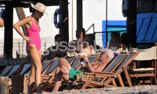 Ο Γιάννης Πρετεντέρης και η... μπλε πετσέτα! (φωτό)