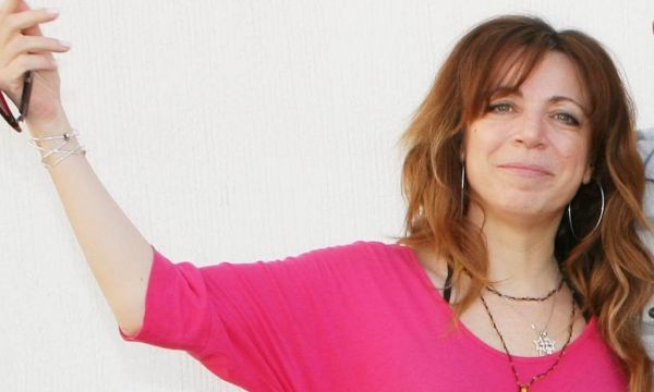 Ποια ηθοποιός έχει φράση του Αϊνστάιν πάνω από το τζάκι της;