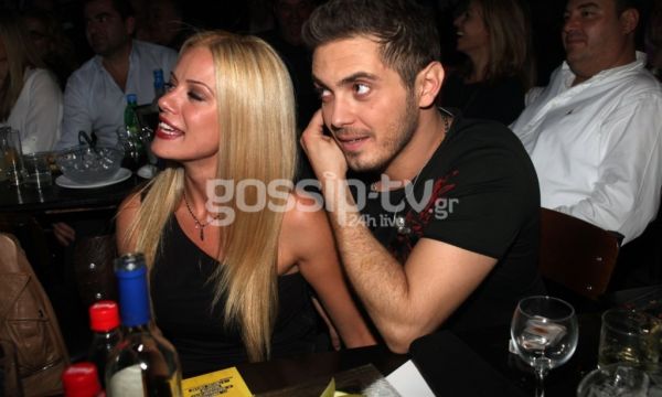 Ζέτα Μακρυπούλια: Πρώτο τραπέζι στην πρεμιέρα του Χατζηγιάννη!