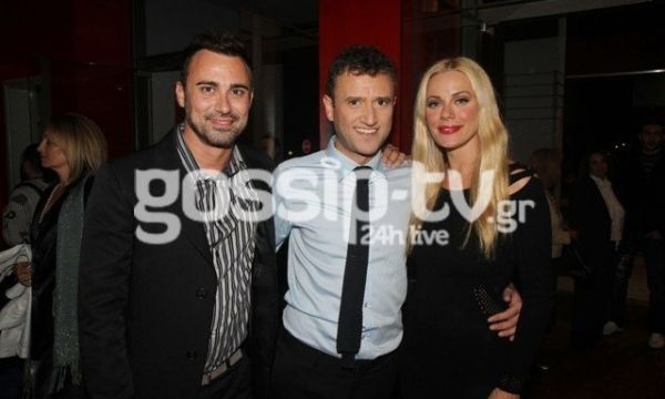 Το πιο ζεστό χειροκρότημα στη Ζέτα από τον Μιχάλη της! (φωτό)