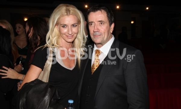 Λαμπερές παρουσίες στην πρεμιέρα της θεατρικής παράστασης «Το κοροϊδάκι της Δεσποινίδος»