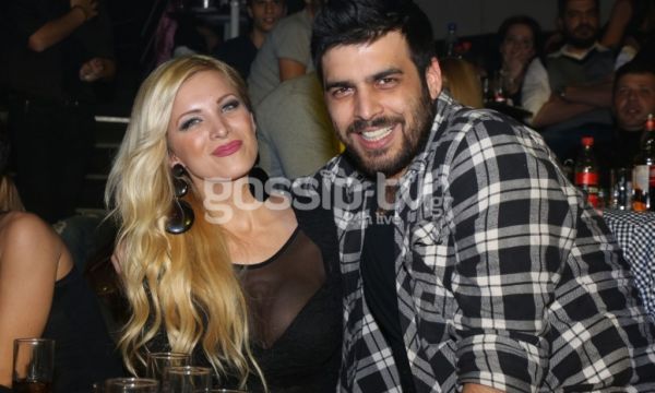 Κατερίνα Καινούργιου: Νυχτερινή έξοδος με τον αδερφό της!