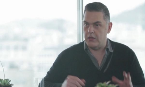 Ποιος Έλληνας πρωταγωνιστής είπε: «Γεννήθηκα υπέρβαρος. Ζύγιζα 6.650 και είχα χορηγό εταιρία γάλακτος»