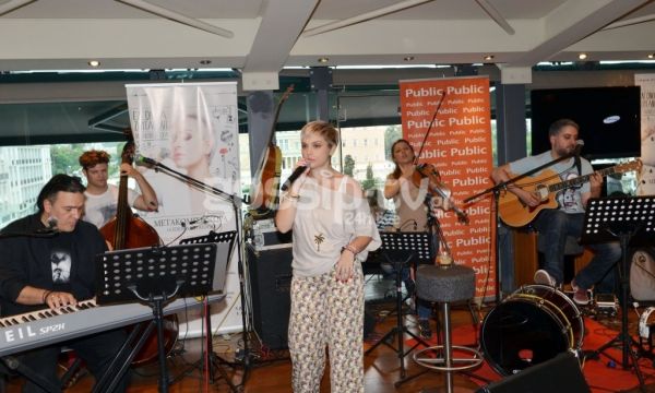 Βρεθήκαμε στην απονομή του χρυσού άλμπουμ της Ελεονώρας Ζουγανέλη!