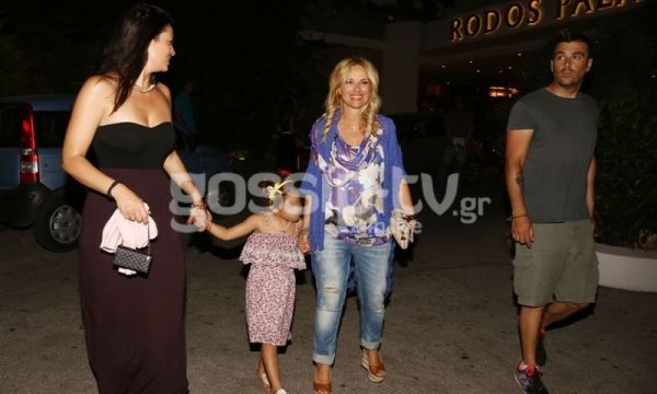 Πανικός από celebrities στη συναυλία του Βέρτη