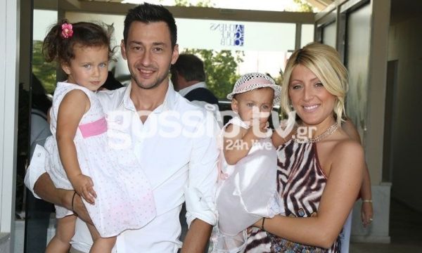 Η βάφτιση της δεύτερης κόρης του Πάνου Καλίδη (φωτό)