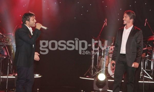 Ο Βασίλης Καρράς και η κόρη του διασκέδασαν με Πλούταρχο και Οικονομόπουλο