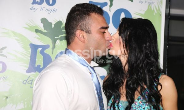 Το φωτογραφικό άλμπουμ από τον αρραβώνα της Μπέττυς Κουράκου!