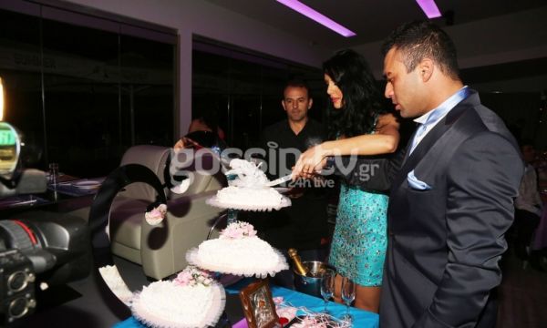 Το φωτογραφικό άλμπουμ από τον αρραβώνα της Μπέττυς Κουράκου!