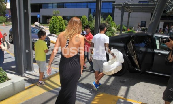 Αγγελική Ηλιάδη: Οι πρώτες φωτογραφίες από την έξοδο της από το μαιευτήριο! 