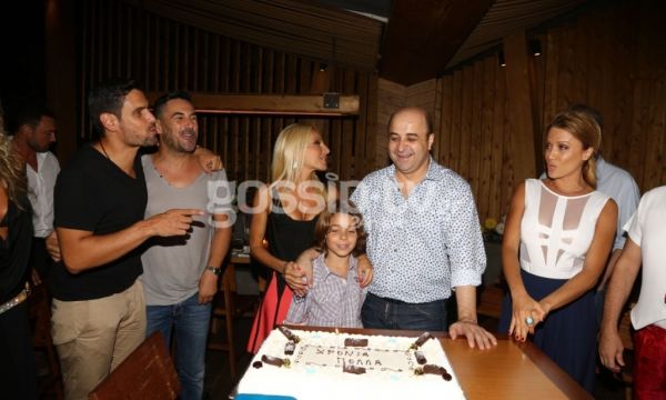 Μάρκος Σεφερλής: Γιόρτασε τα γενέθλια του με φίλους!