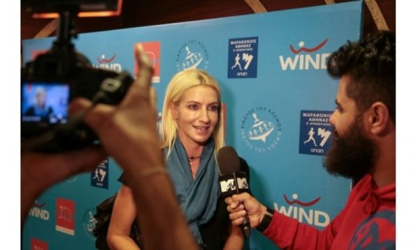  Δημοφιλείς Έλληνες στον 32ο Αυθεντικό Μαραθώνιο της Αθήνας με την WIND Running Team για την «Κιβωτό του Κόσμου» και την «Ελίζα»