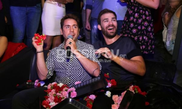  Ο Γιώργος Μαζωνάκης τα «έσπασε» στο «Acro»!