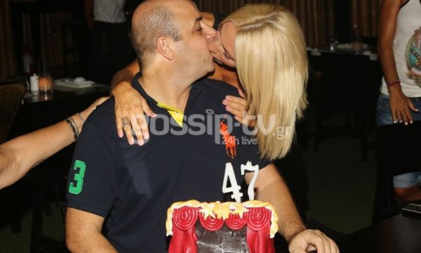  Μάρκος Σεφερλής: Τα «καυτά» φιλιά με την Τσαβαλιά και η τούρτα υπερπαραγωγή