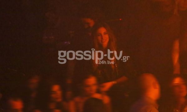 Οικονομάκου-Μιχόπουλος: Αγκαλιασμένοι διασκέδασαν στον Ρόκκο