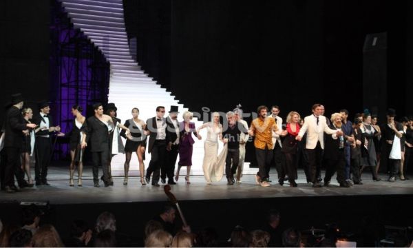 Χαμός στην πρεμιέρα του Victor Victoria