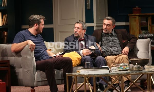 Το «Δείπνο ηλιθίων» έκανε πρεμιέρα 