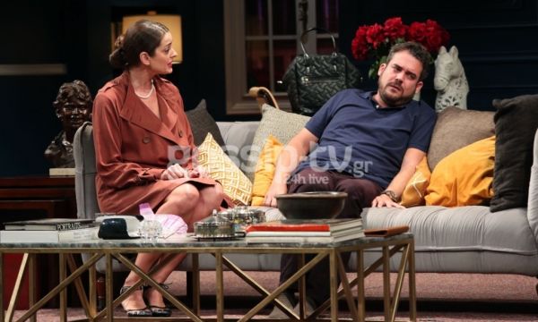 Το «Δείπνο ηλιθίων» έκανε πρεμιέρα 