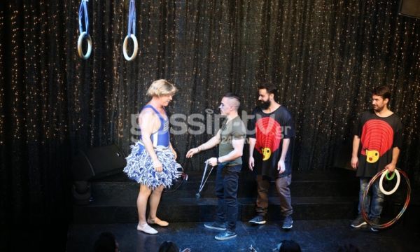 Πρεμιέρα για την ανατρεπτική κωμωδία «Ξυπνάς μέσα μου το Show»